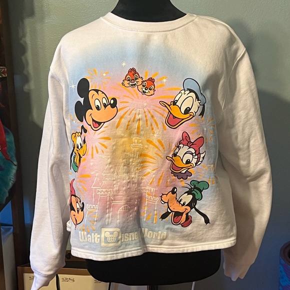 Disney cropped sweatshirt size xl - Picture 1 of 1